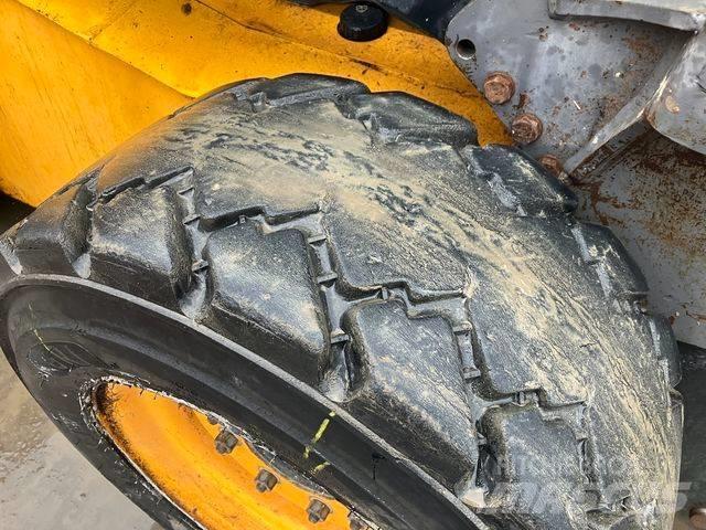 JCB 225 Kompaktlastere