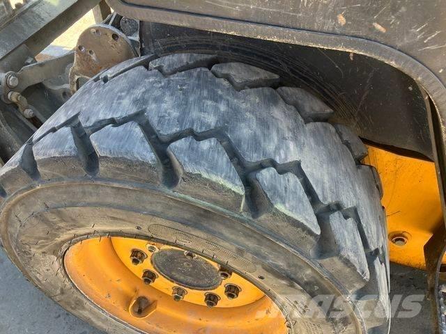 JCB 225 Kompaktlastere