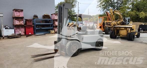 Hyster H80C Diesel Trucker