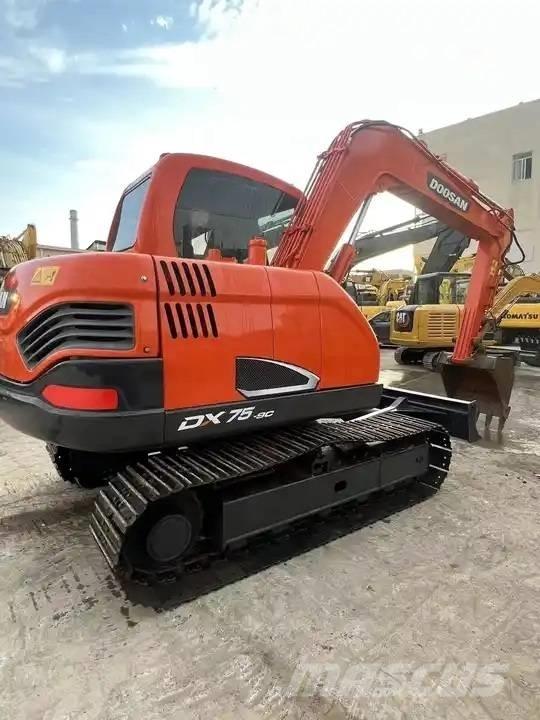 Doosan DX75-9C Midigravere 7 - 12t