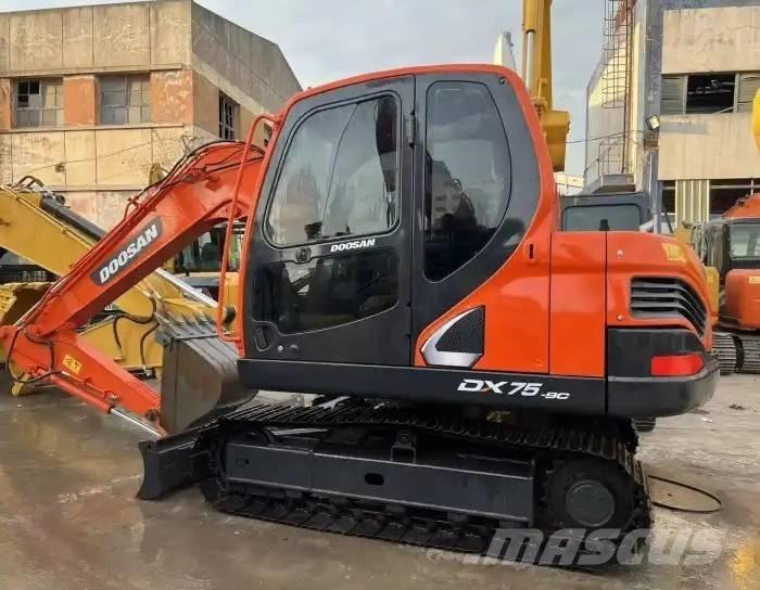 Doosan DX75-9C Midigravere 7 - 12t