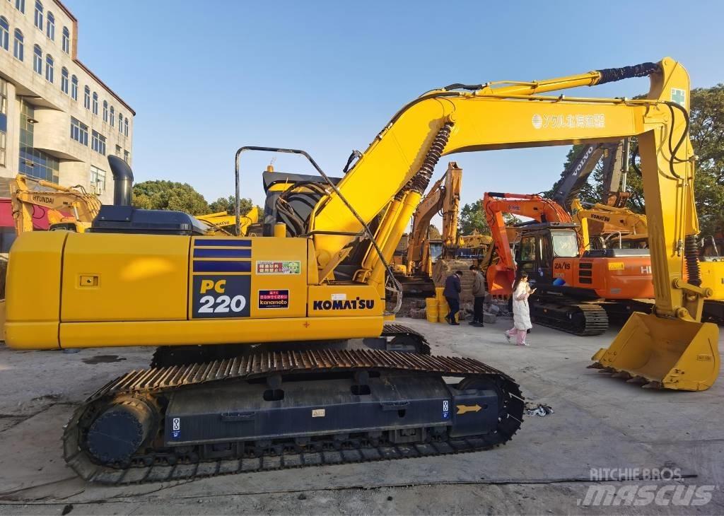 Komatsu PC 220-7 Beltegraver