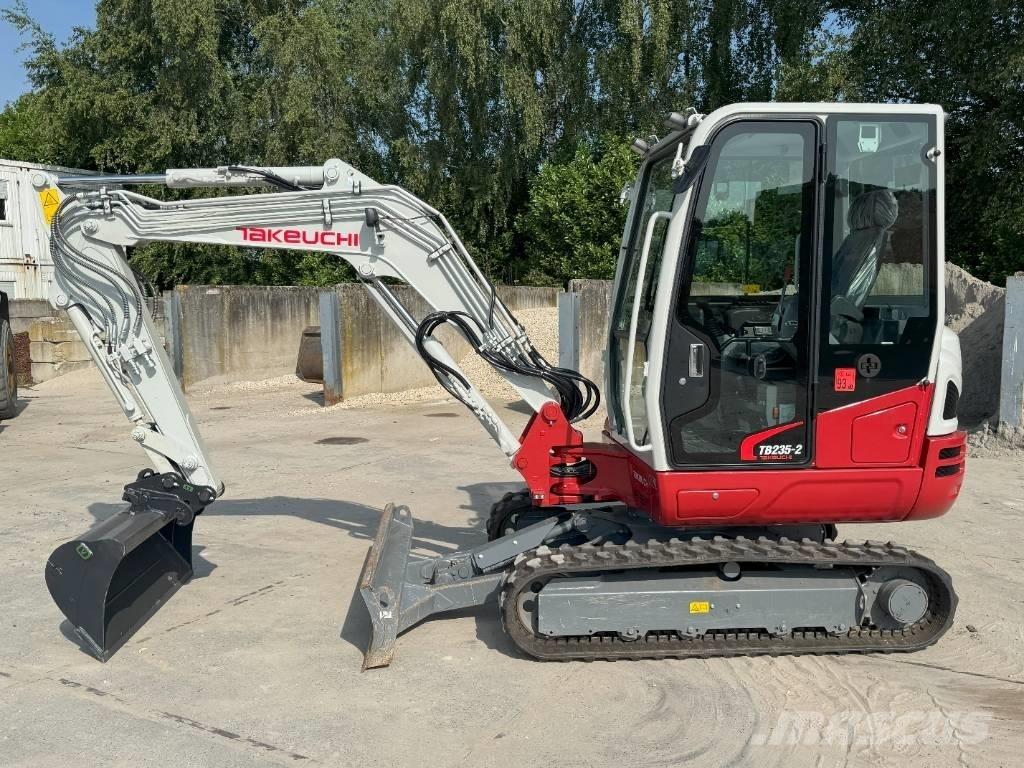 Takeuchi TB 235-2 Minigravere <7t