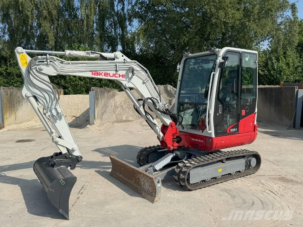 Takeuchi TB 235-2 Minigravere <7t