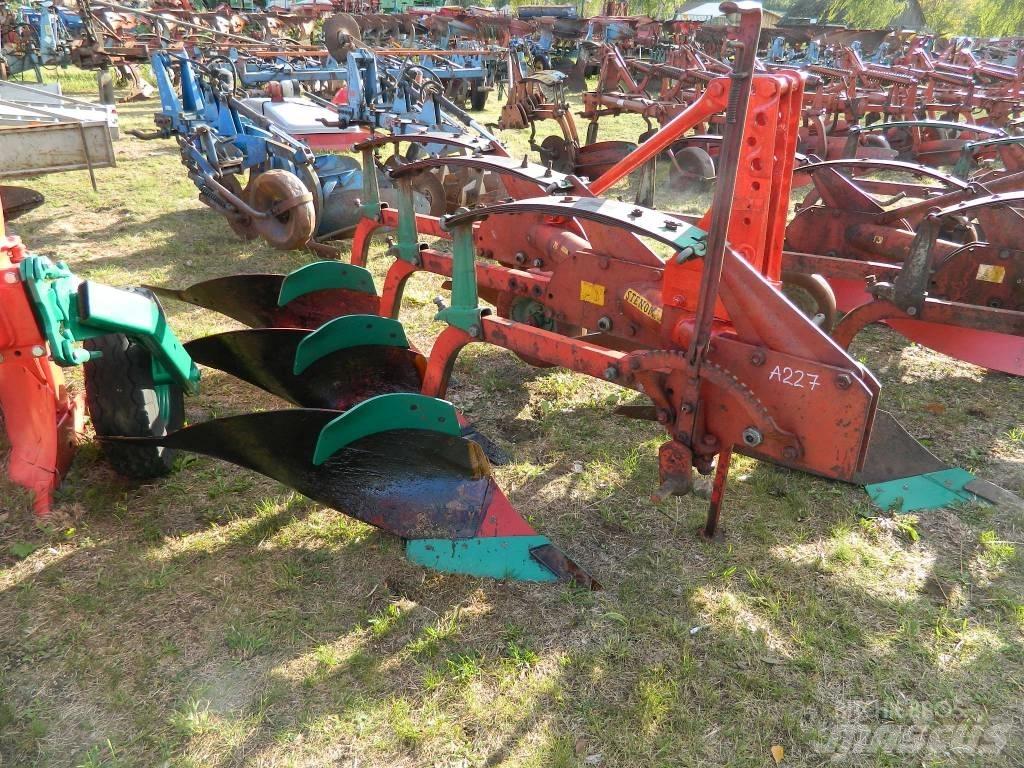 Kverneland 3 Vanlige ploger