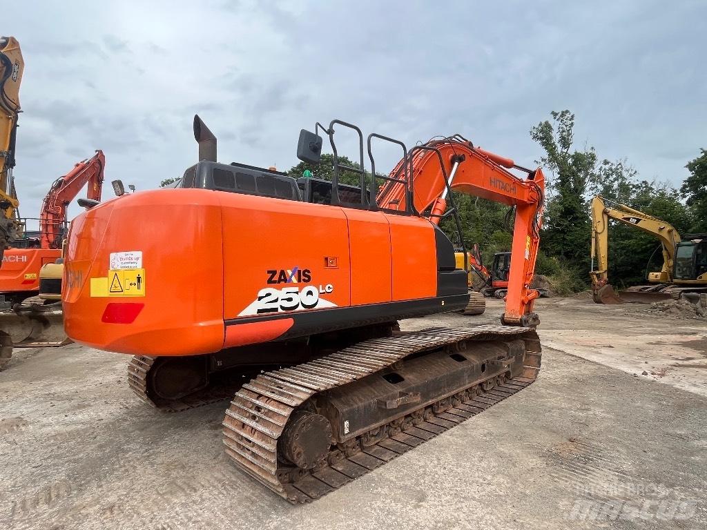 Hitachi ZX 250 LC-6 Beltegraver