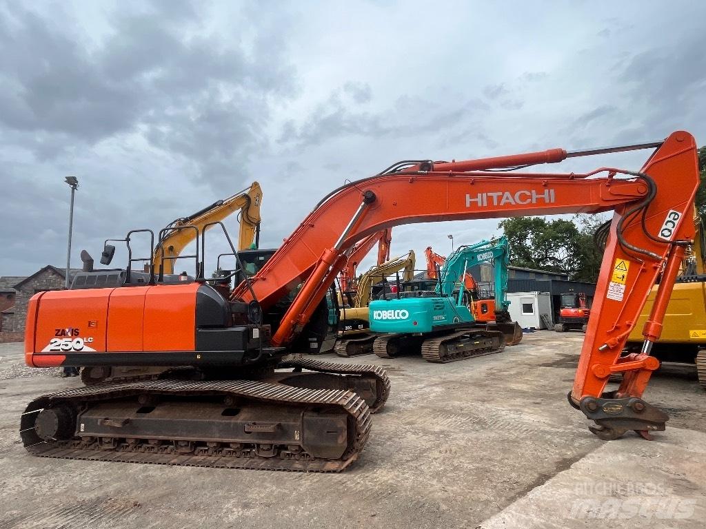 Hitachi ZX 250 LC-6 Beltegraver