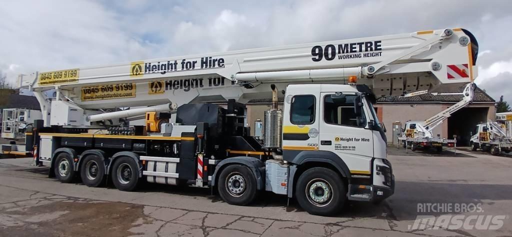 Bronto S90 HLA-X Bilmontert lift