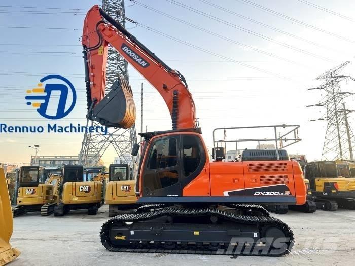 Doosan DX 300LC-9C Beltegraver