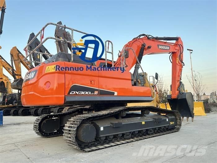 Doosan DX 300LC-9C Beltegraver