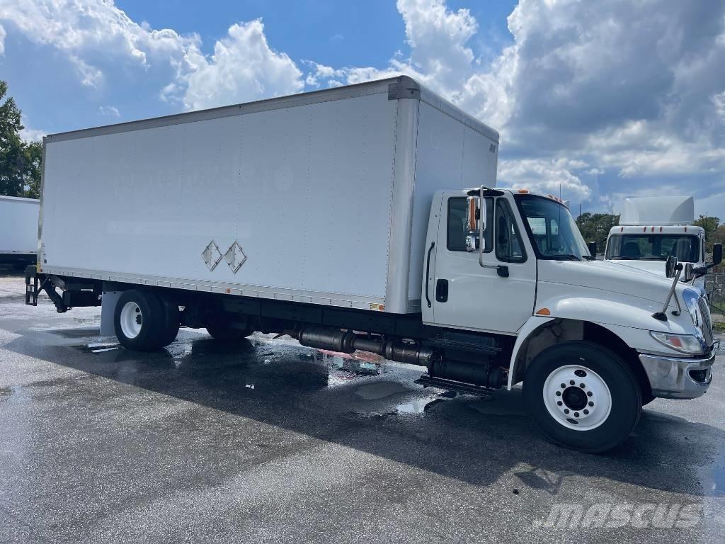 International 4300 Skapbiler