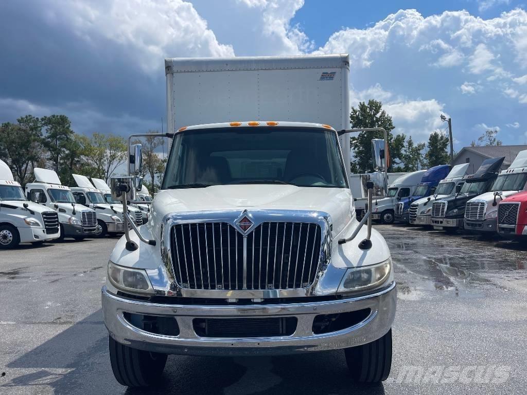 International 4300 Skapbiler