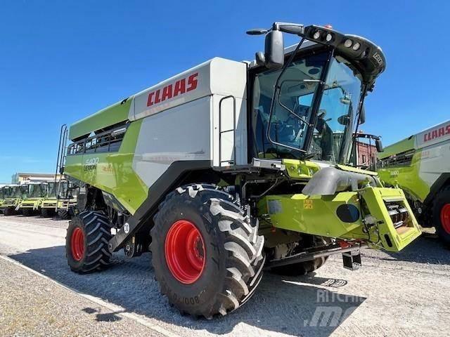 CLAAS LEXION 5400 Skurtreskere
