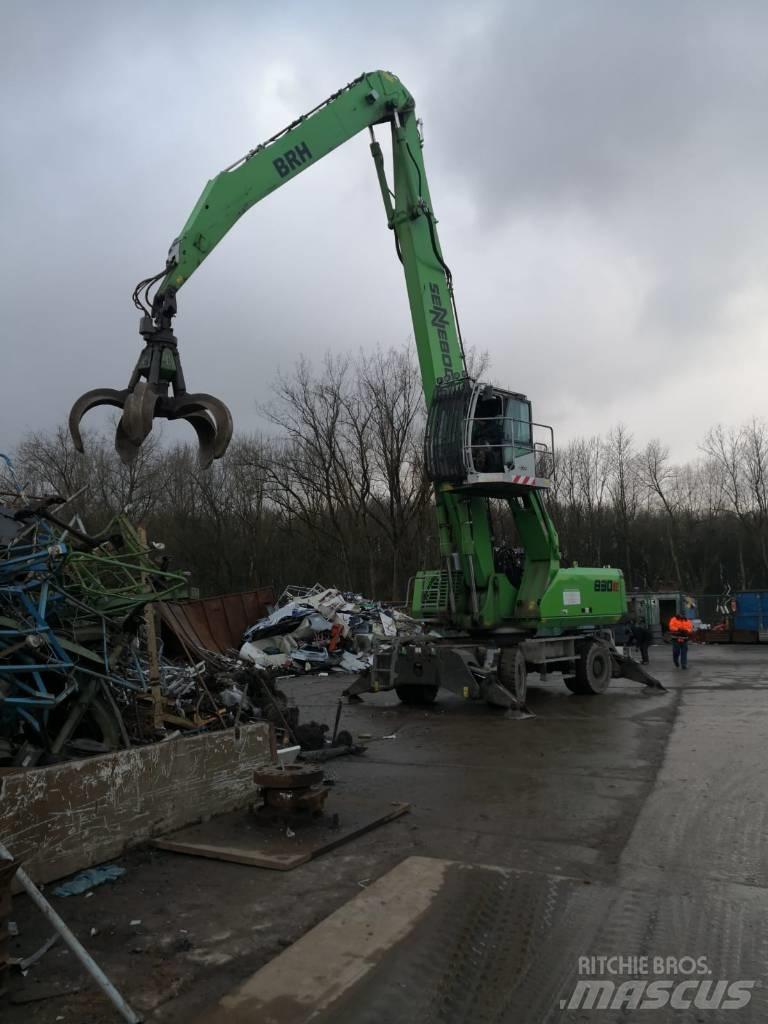 Sennebogen 830 M Gravemaskiner for avfallshåndtering