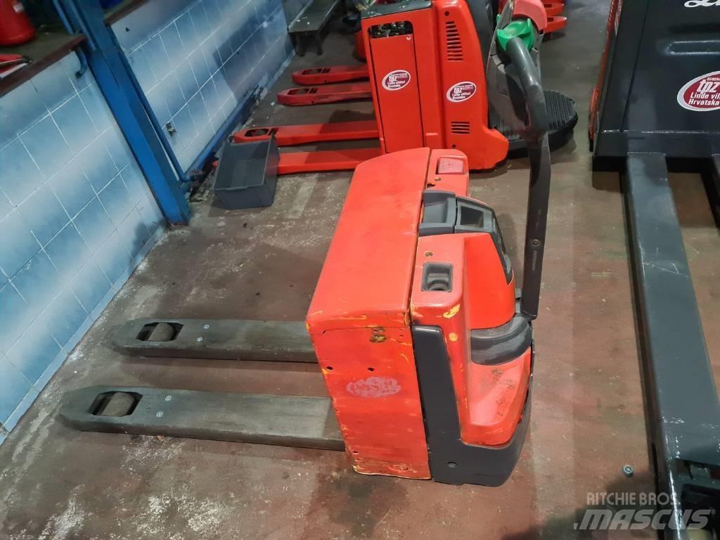 Jungheinrich EJE120 Lavtløftende truck