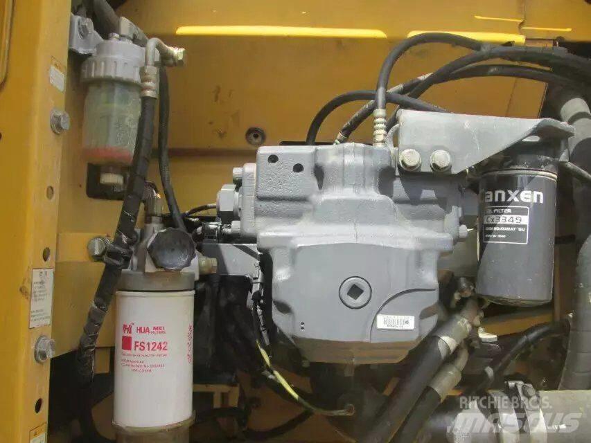 Komatsu PC 210-7 Beltegraver