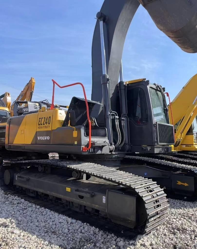 Volvo EC 240 Beltegraver