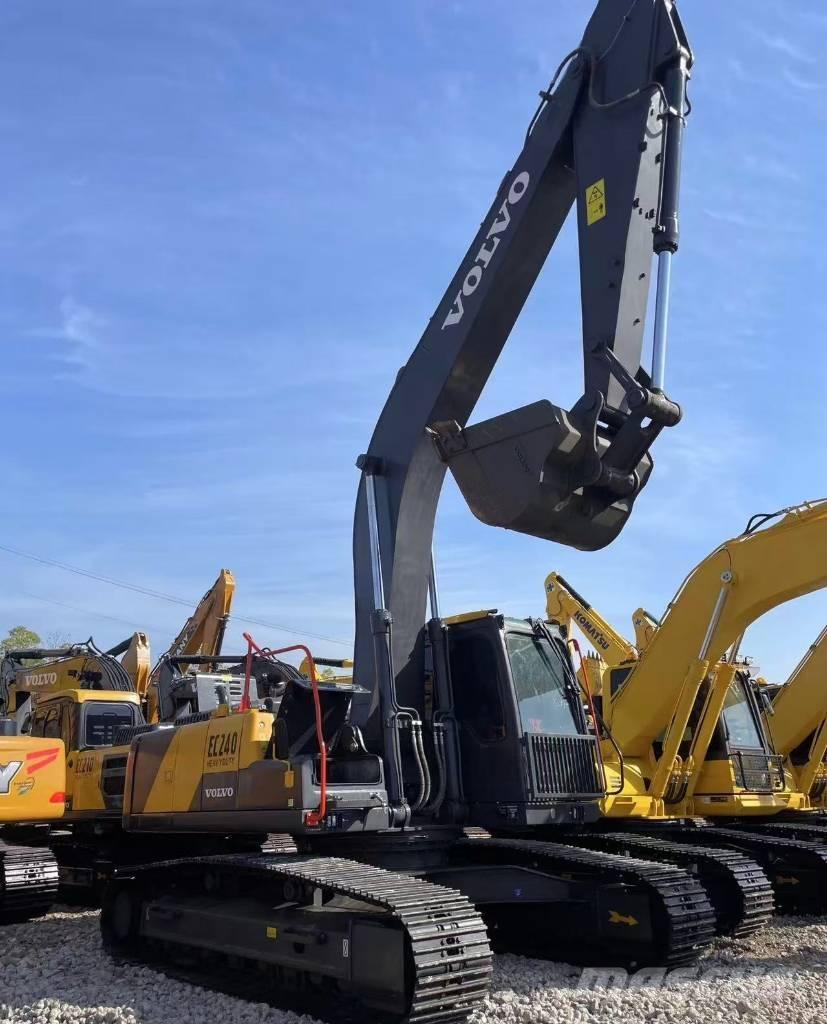 Volvo EC 240 Beltegraver