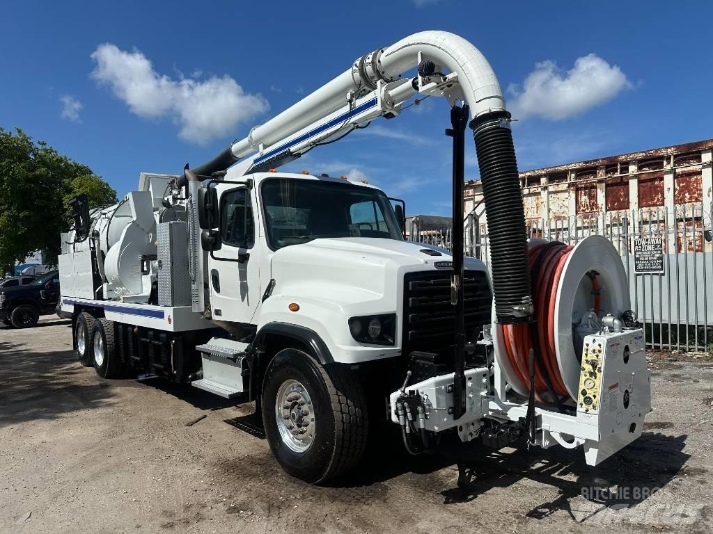 Freightliner 114 SD Slamsugere