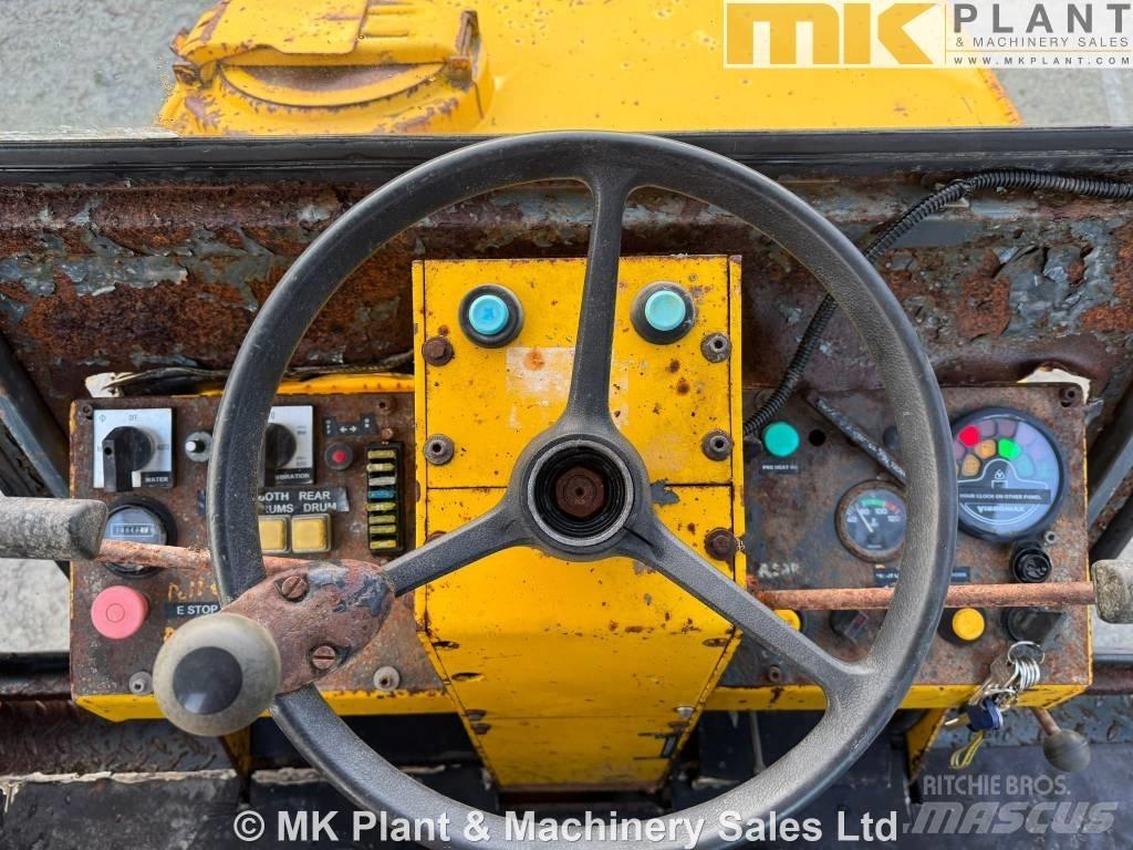 Vibromax W752 Tandem Valser