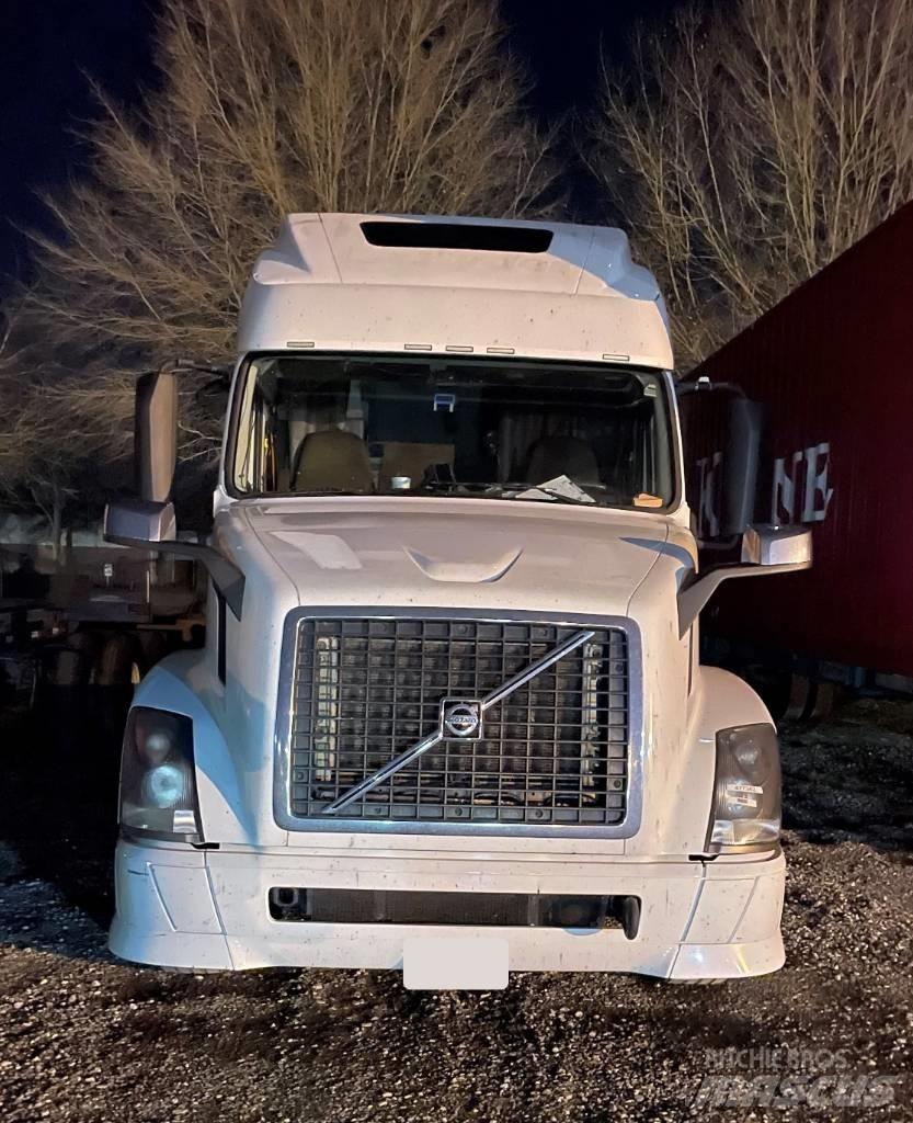 Volvo VNL 42 670 Trekkvogner