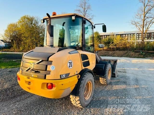 Volvo L25FZ Kompaktlastere