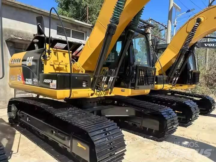 CAT CAT320D2 Midigravere 7 - 12t