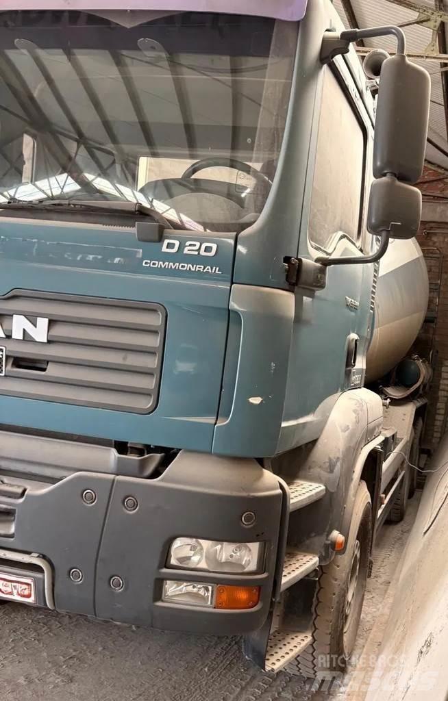 MAN 33 TGA 33.350 Betongbiler