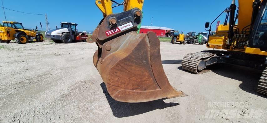 JCB 220X LC Beltegraver