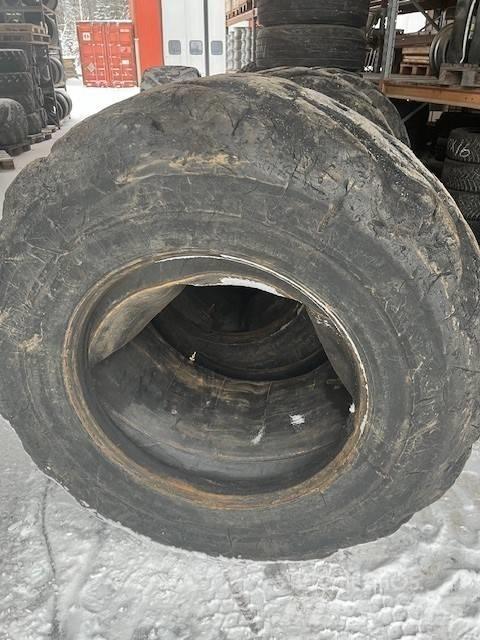 Nokian 710/45-26,5 Dekk, hjul og felger
