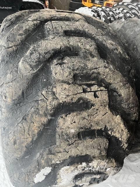 Nokian 710/45-26,5 Dekk, hjul og felger