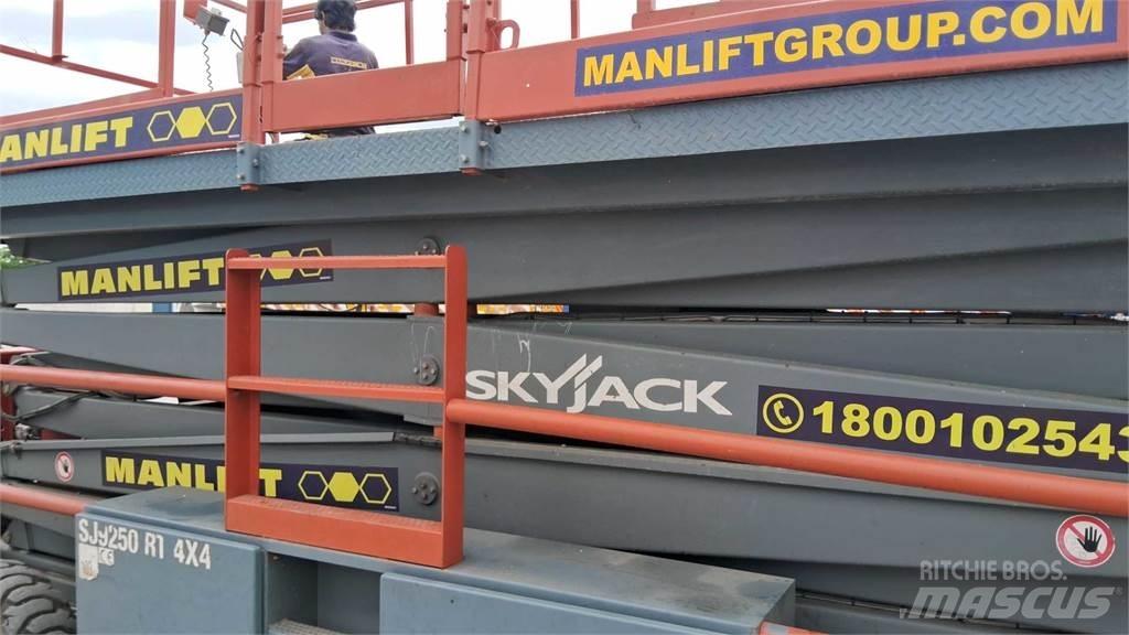SkyJack 9250RT Sakselifter