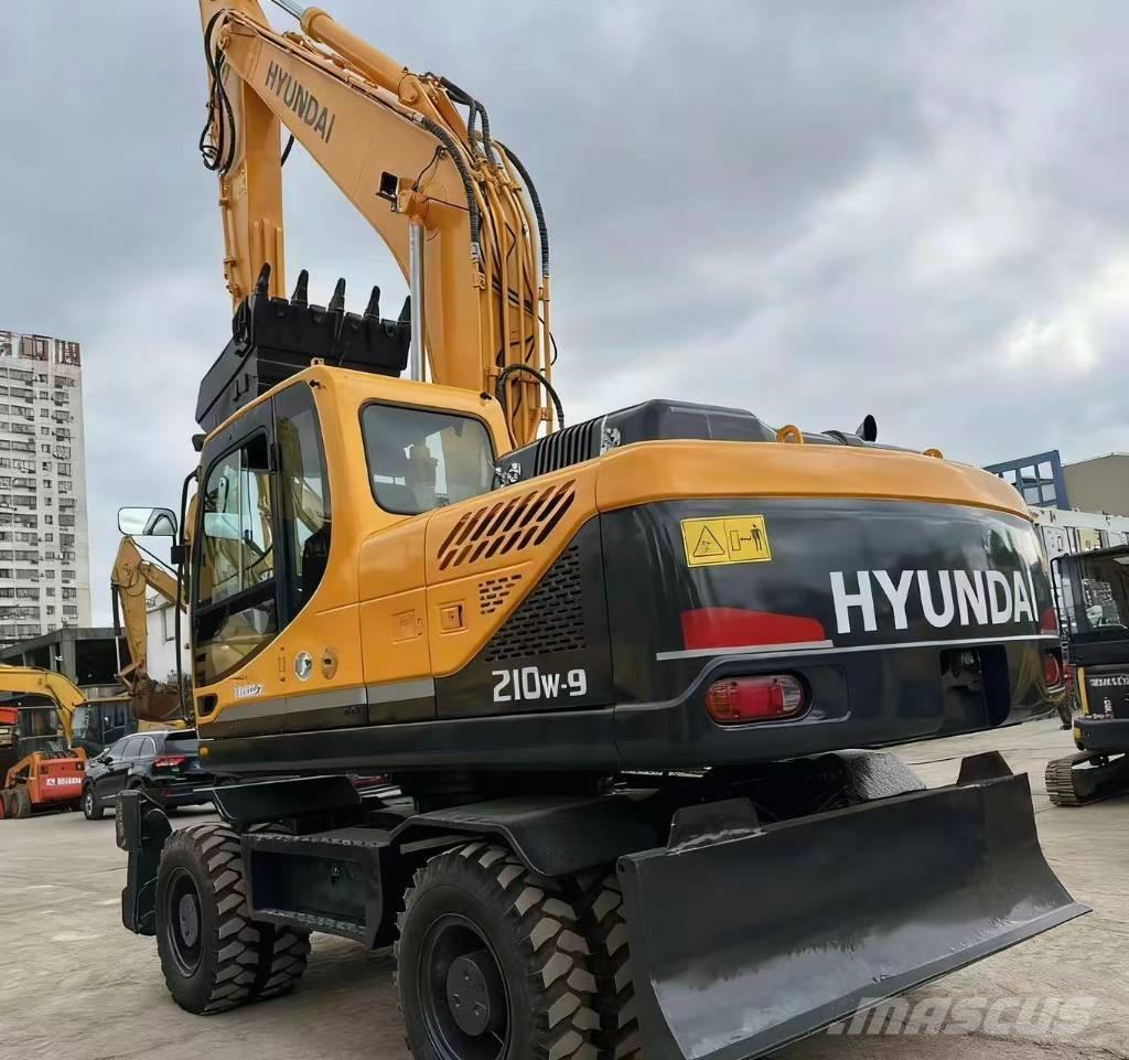 Hyundai 210W -9 Hjulgravere