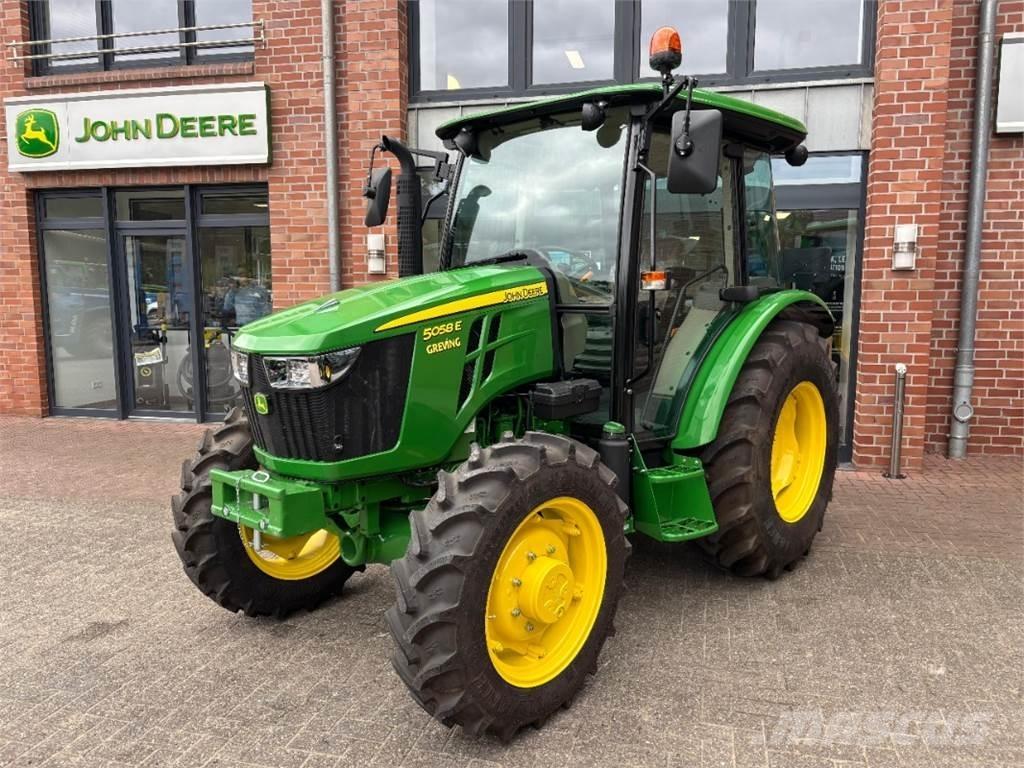 John Deere 5058E Traktorer
