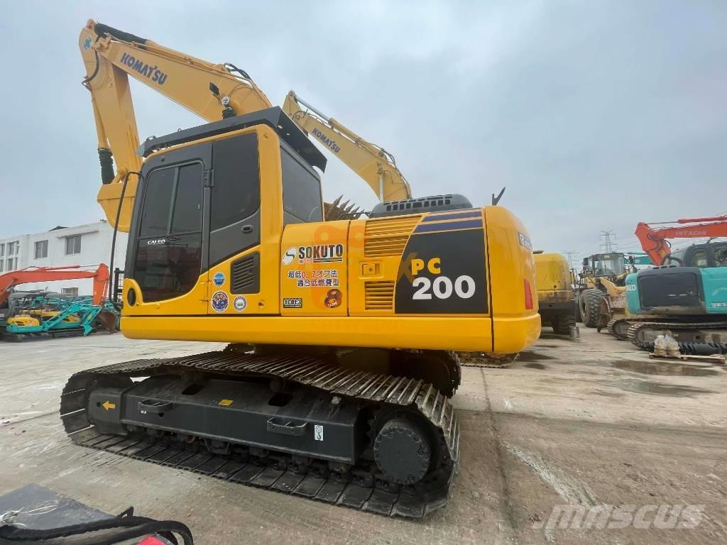 Komatsu PC 200-8 Beltegraver