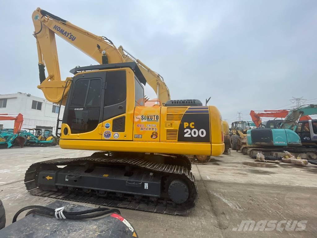 Komatsu PC 200-8 Beltegraver