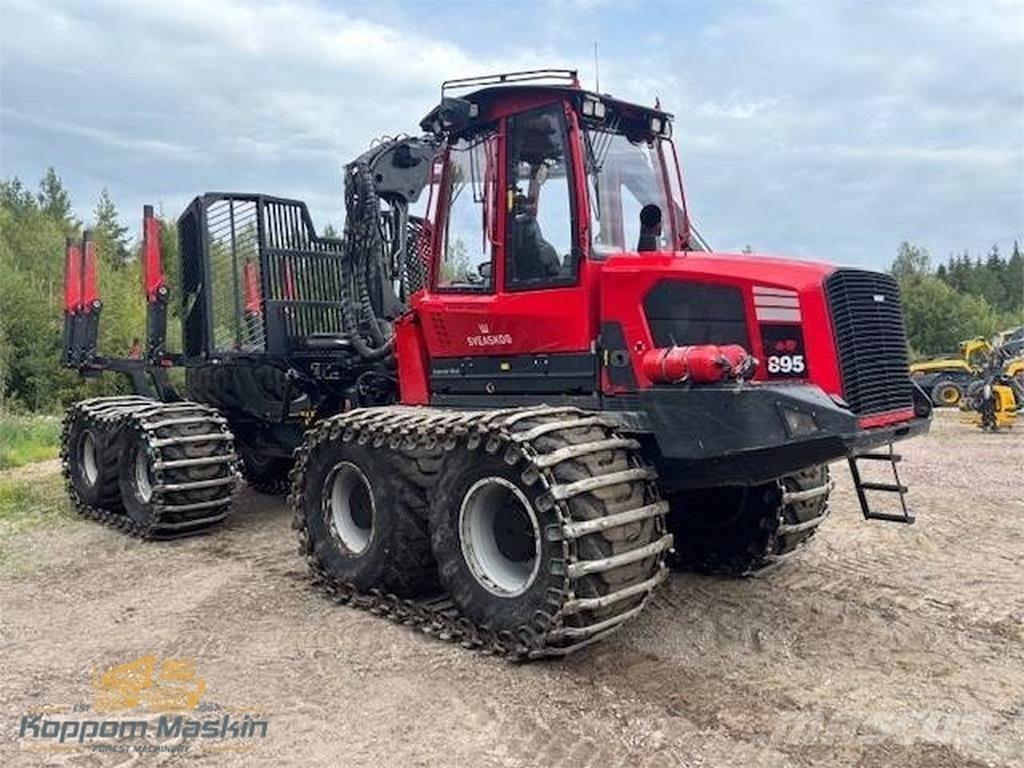 Komatsu 895 Lassbærere