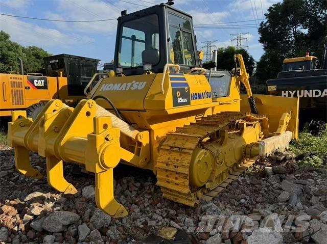 Komatsu D 85 EX Dozere Beltegående