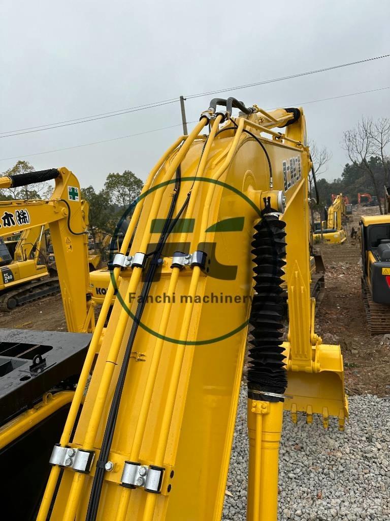 Komatsu PC 200-8 Beltegraver