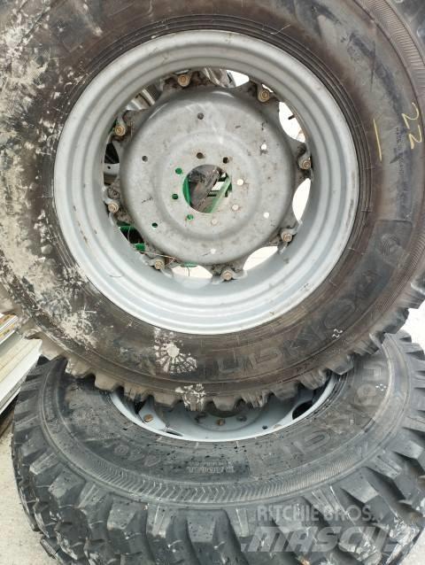 Nokian 440/80X30 Dekk, hjul og felger