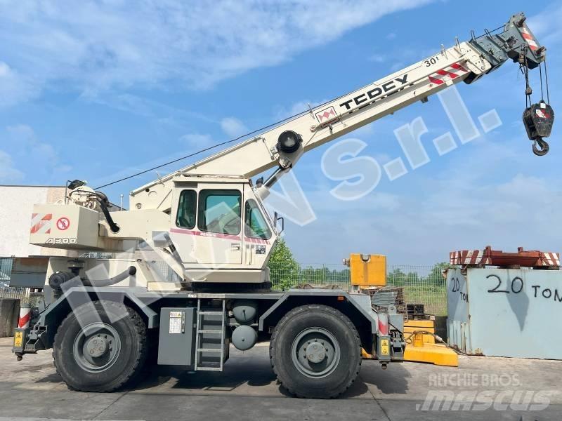 Terex A 300 Røff terreng kraner