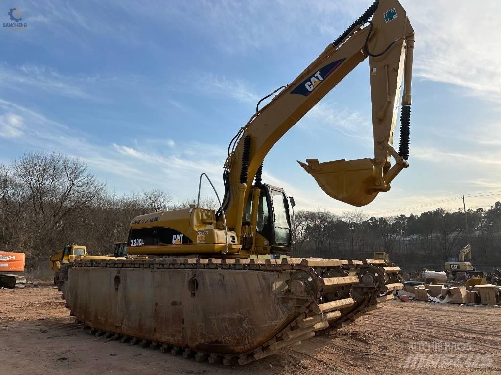 CAT 320 C L Amfibiske Gravemaskiner