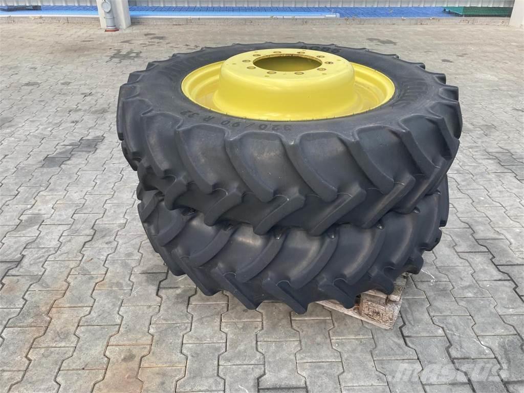 Mitas 320/90R32 Dekk, hjul og felger