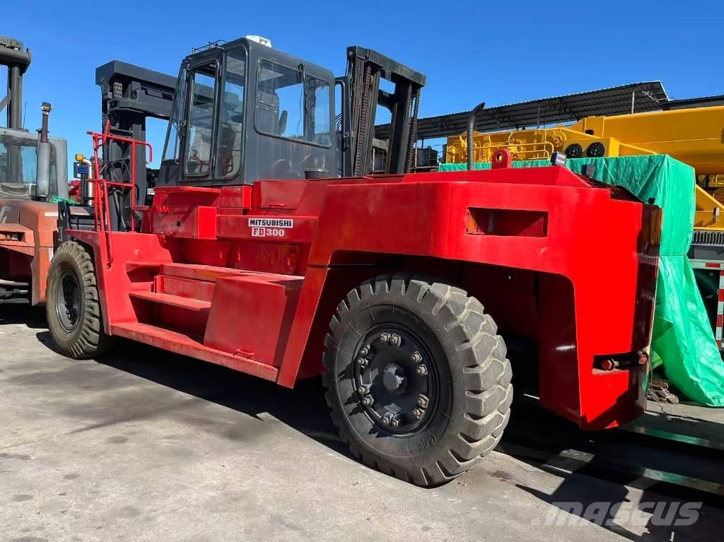 Mitsubishi FD 30 T Diesel Trucker