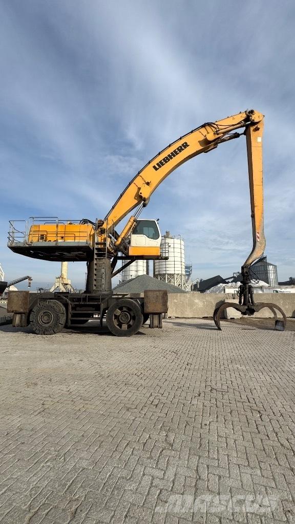 Liebherr A 944 C HD Gravemaskiner for avfallshåndtering