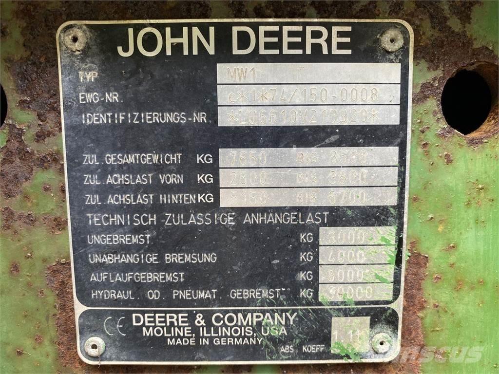 John Deere 6610 Traktorer