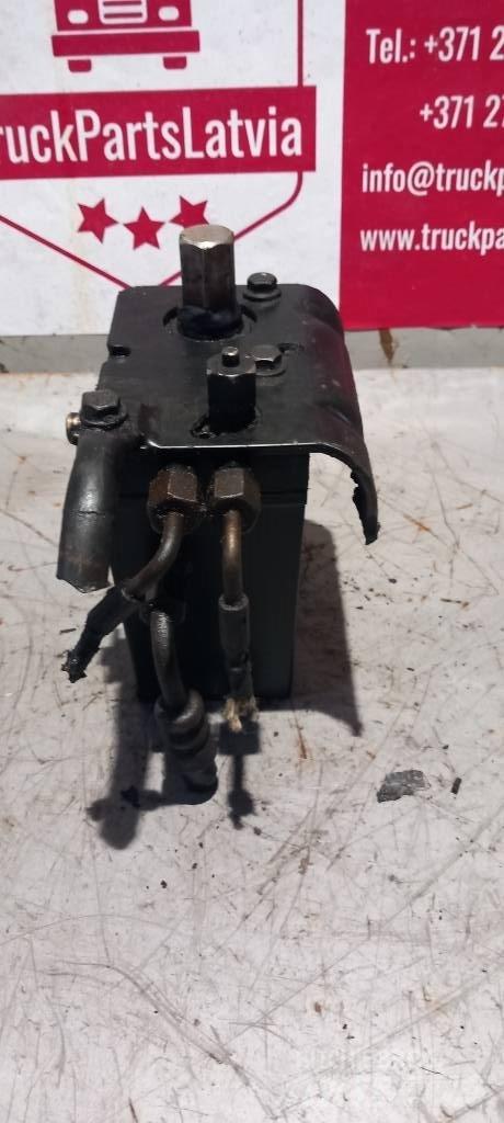 Volvo FH 12.   21882617 Hydraulikk