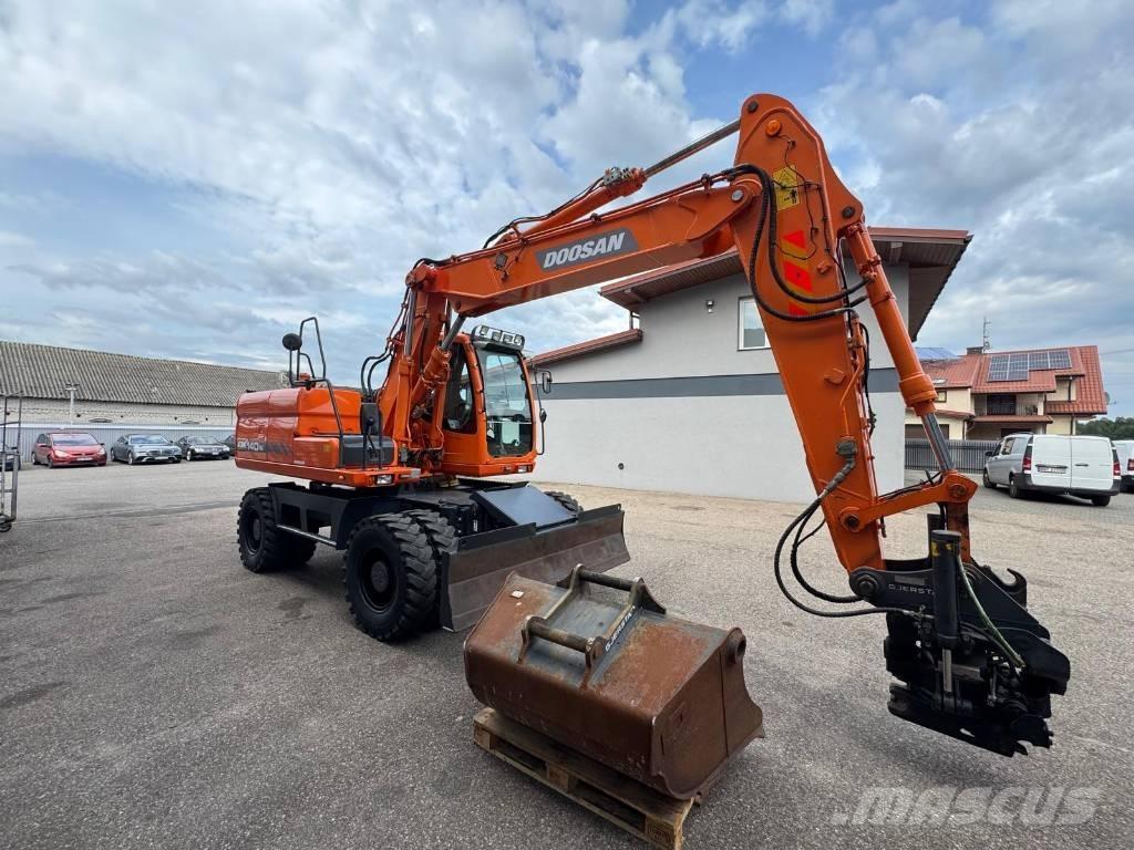 Doosan DX 140 W Hjulgravere