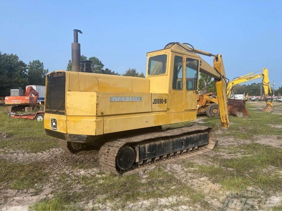 John Deere 690 B Beltegraver