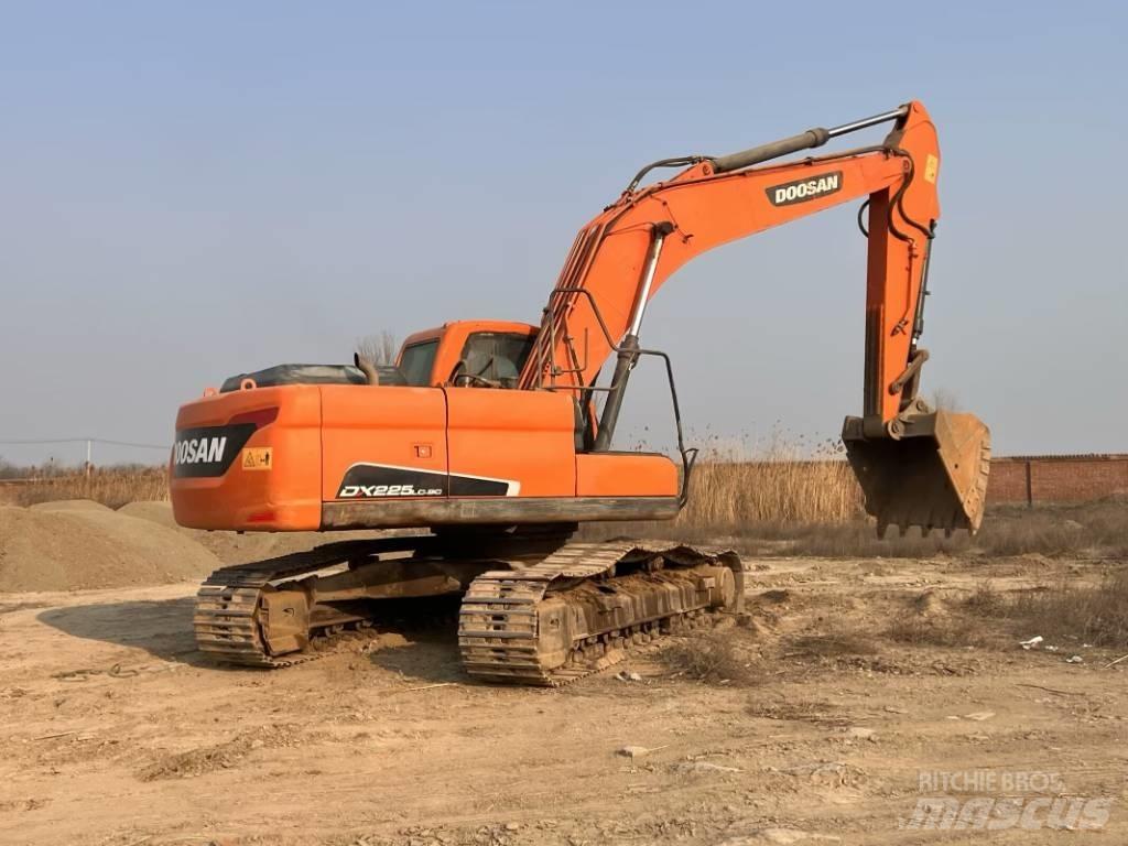 Doosan DX225LC-9C Beltegraver